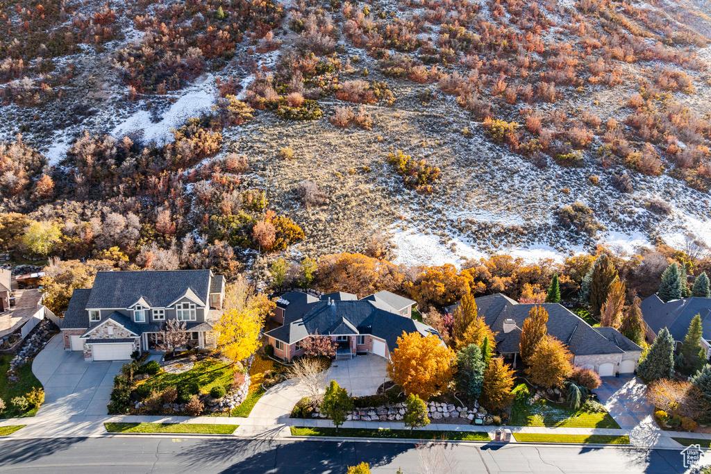 Birds eye view of property