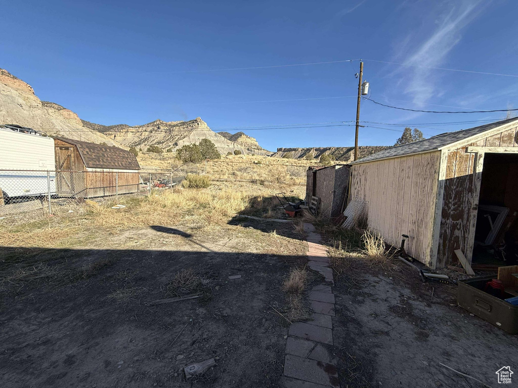 View of yard featuring a mountain view