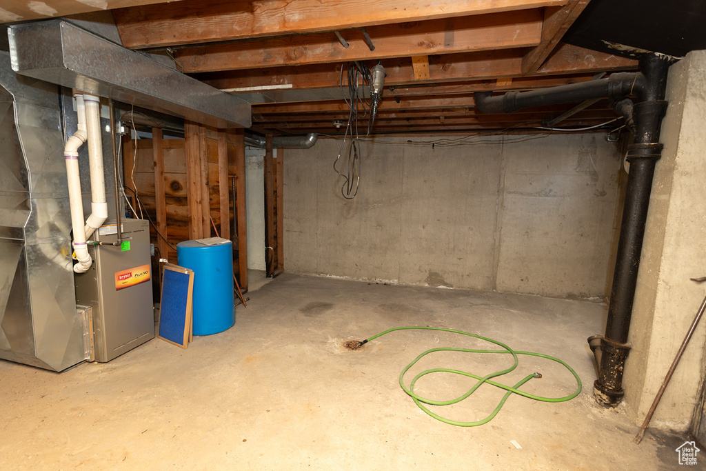 Basement with heating unit