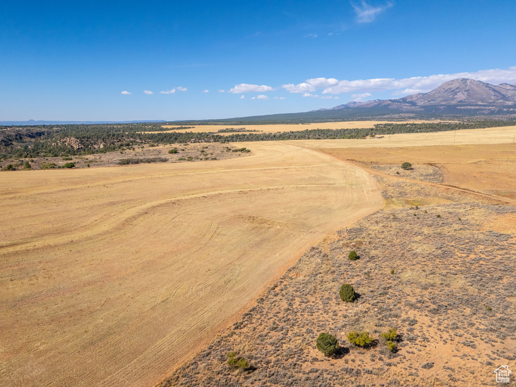 Bird's eye view with a mountain view