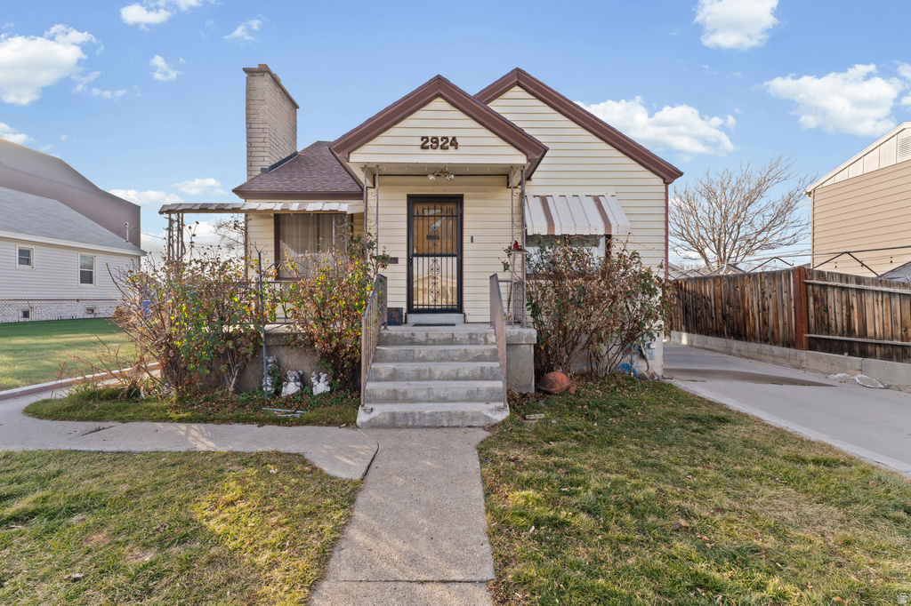 2924 S BUCCANEER DR Magna, UT 84044