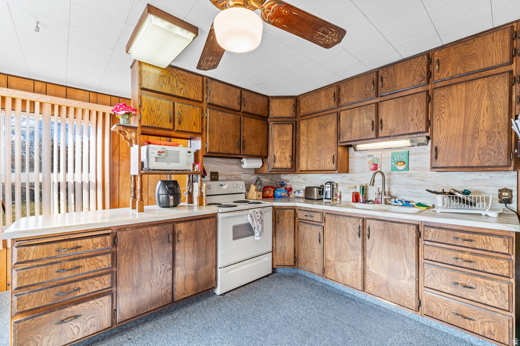 2924 S BUCCANEER DR Magna, UT 84044