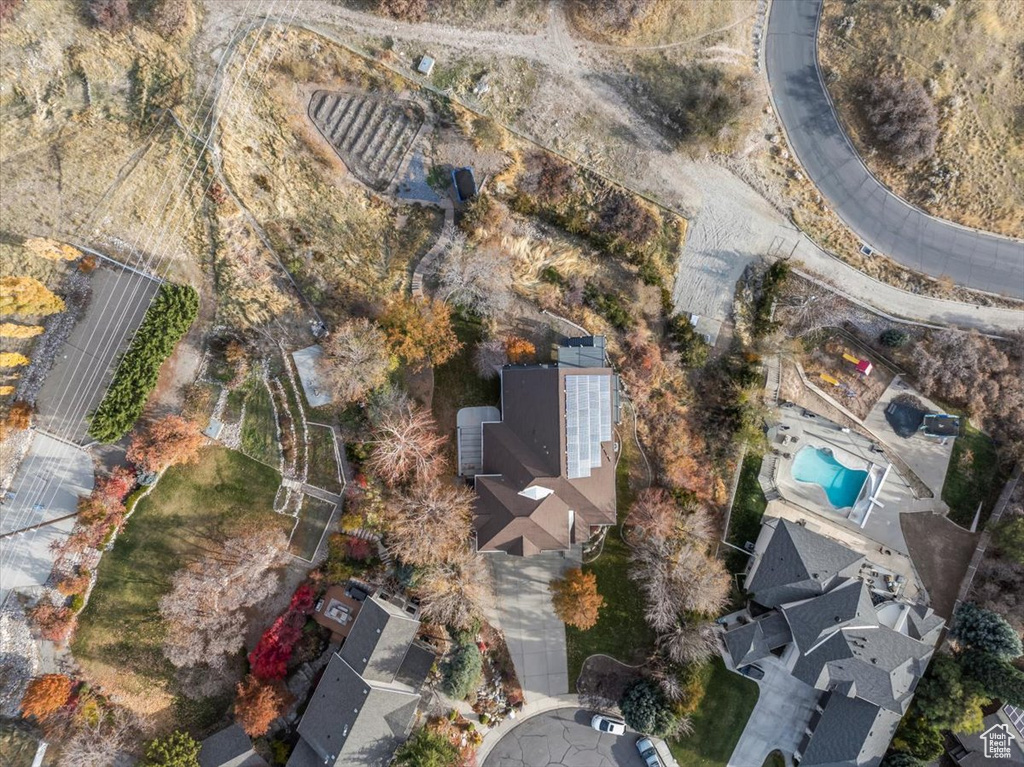 Birds eye view of property