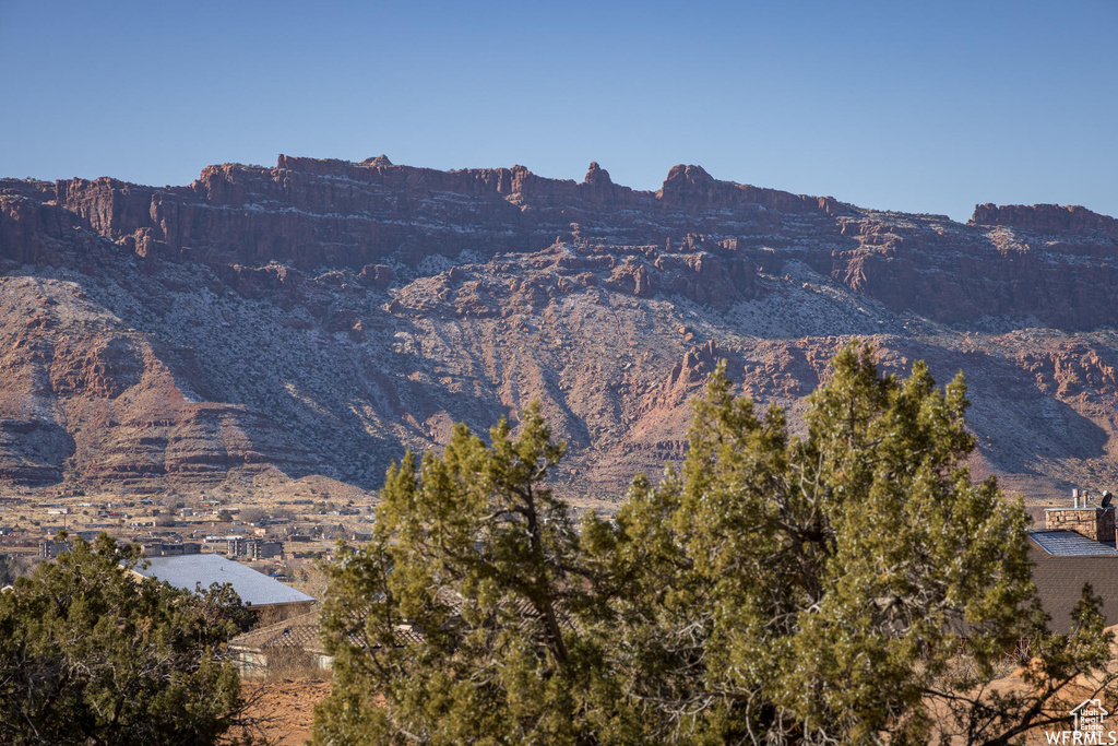 View of mountain feature