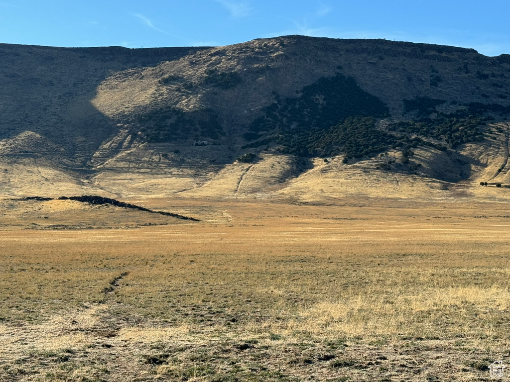 View of mountain feature