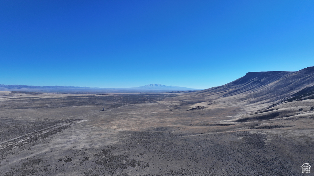 View of mountain feature