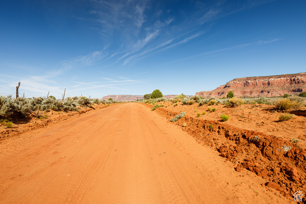 View of dirt / gravel road