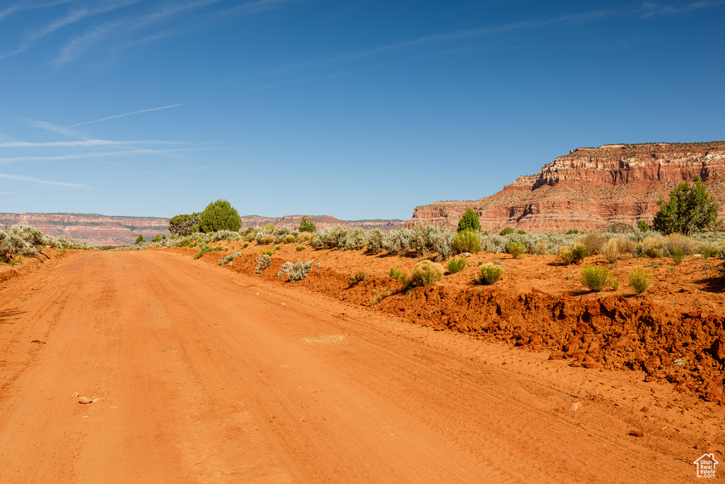 View of dirt / gravel road