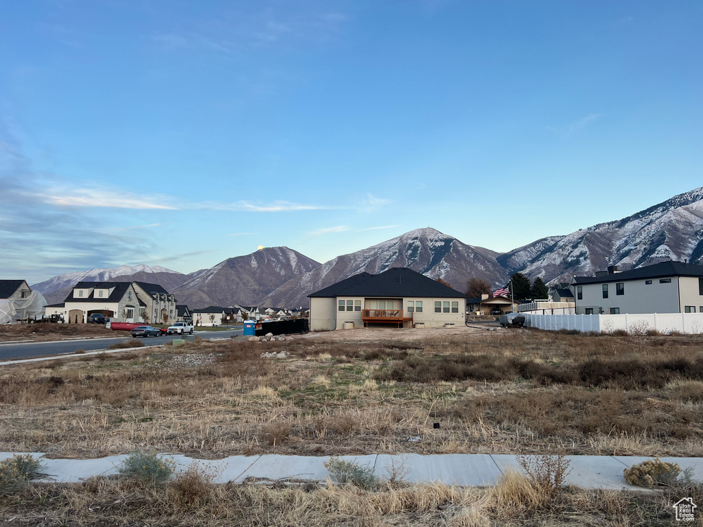 View of mountain feature