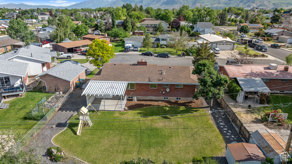 Bird's eye view with a mountain view