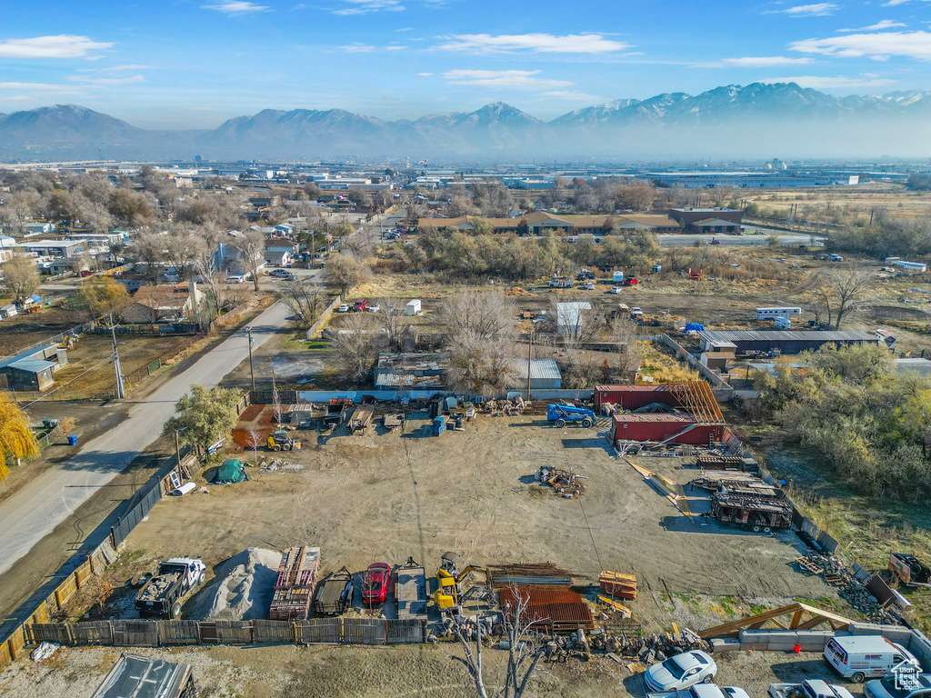 Bird's eye view with a mountain view