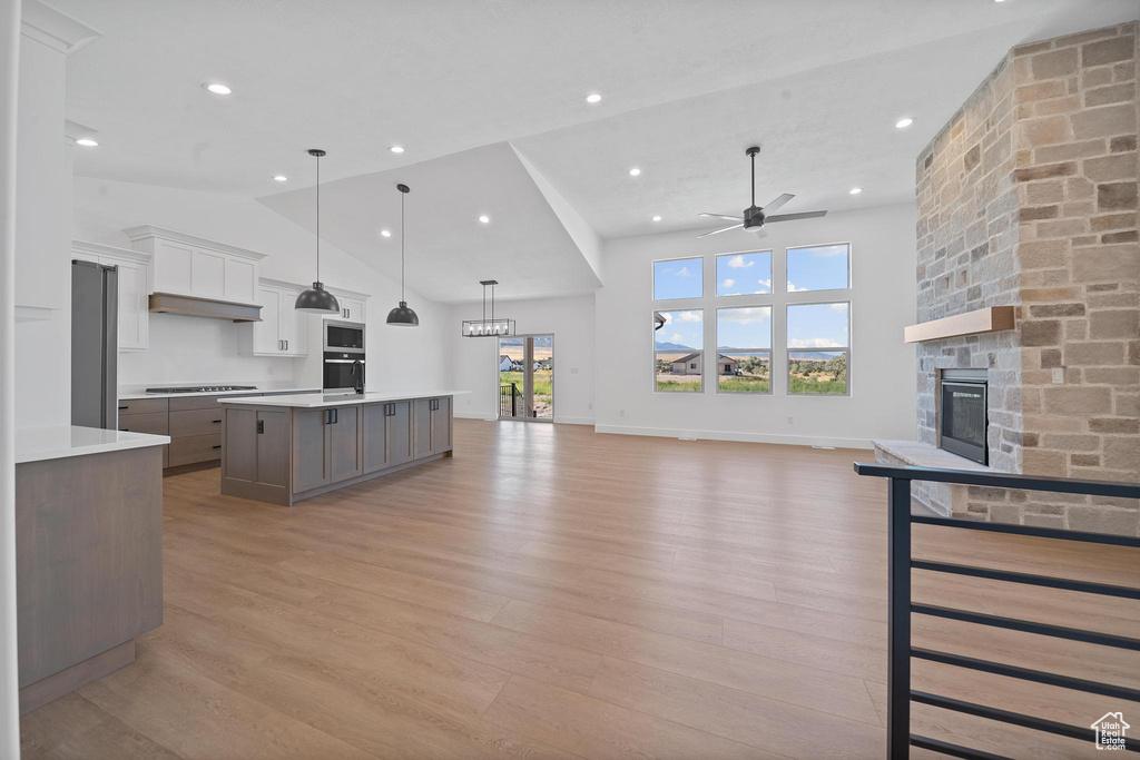 1436 E PARKER LN #426 Lake Point, UT 84074