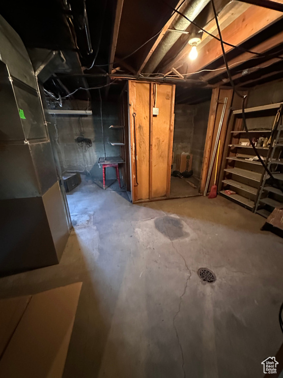 Basement with heating unit