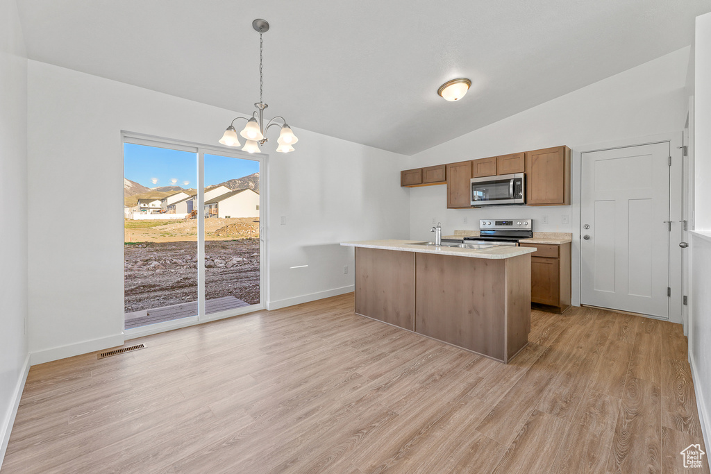 1158 W HIGH PLAINS DR #611 Grantsville, UT 84029