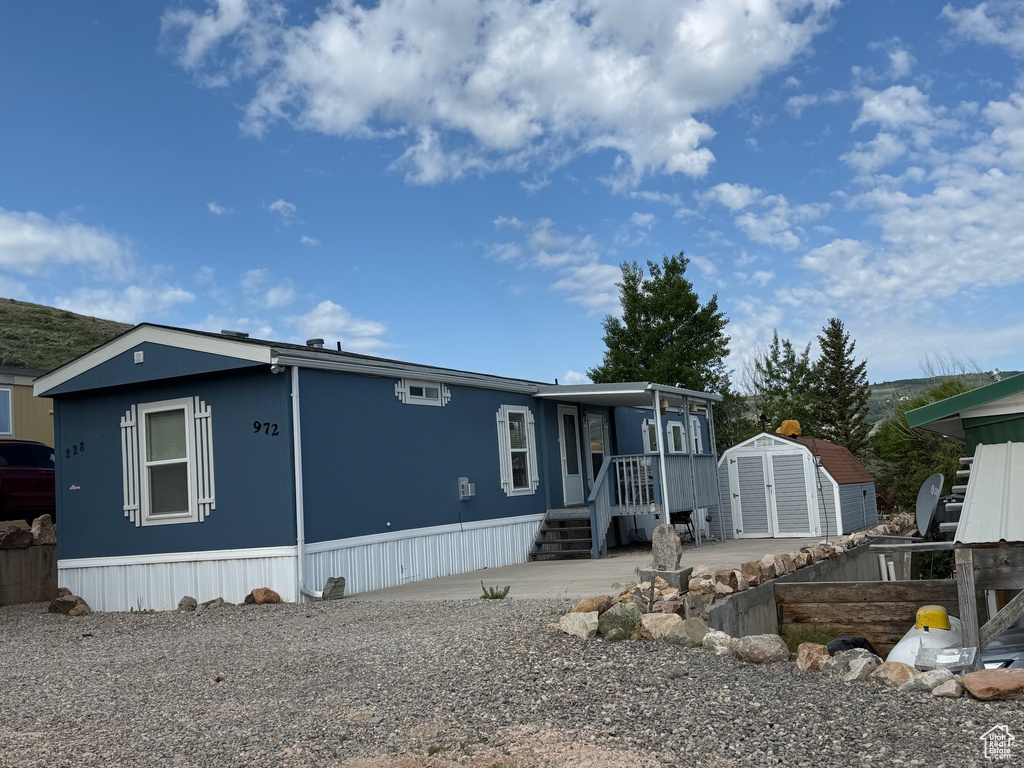 View of manufactured / mobile home