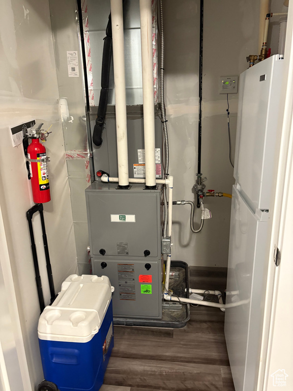 Utility room with heating unit