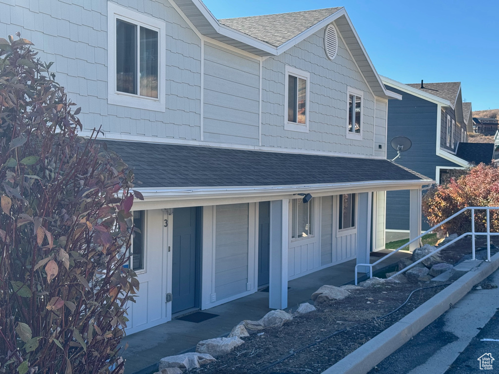 Photo 5 for MLS #2054488 at 890 N Newberg Pl #3