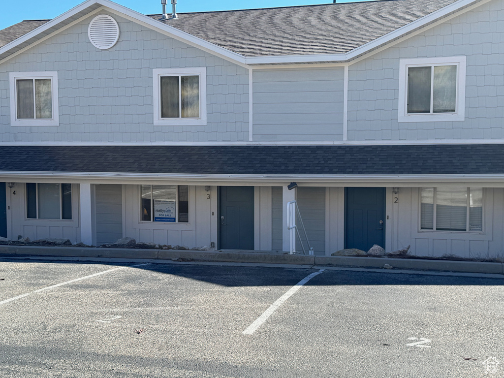 Photo 30 for MLS #2054488 at 890 N Newberg Pl #3