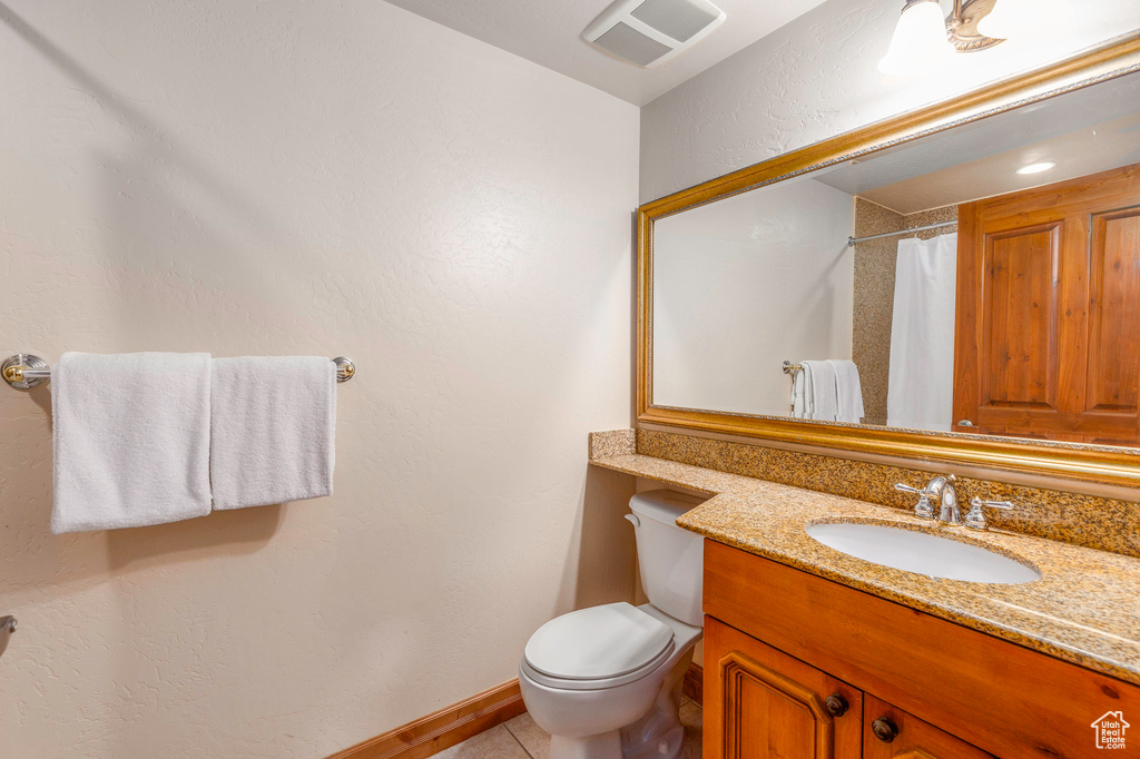 Photo 10 for MLS #2054496 at 840 Bigler Ln #201