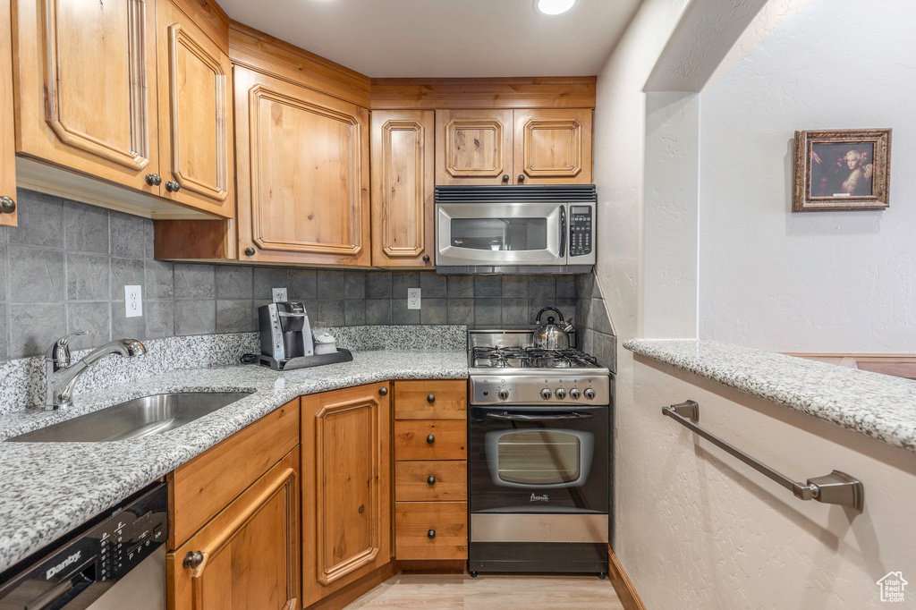Photo 13 for MLS #2054496 at 840 Bigler Ln #201