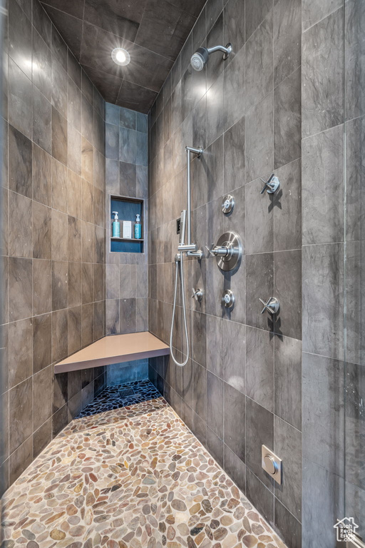 Bathroom featuring tiled shower