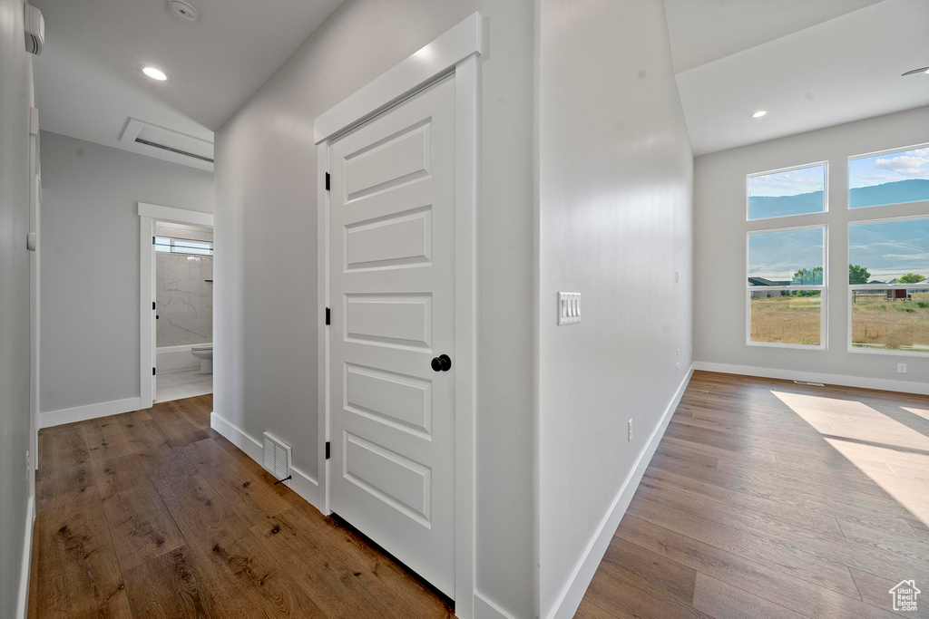 7262 N LAKE DR Lake Point, UT 84074
