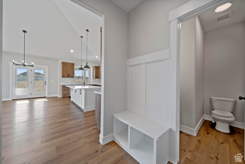 7262 N LAKE DR Lake Point, UT 84074