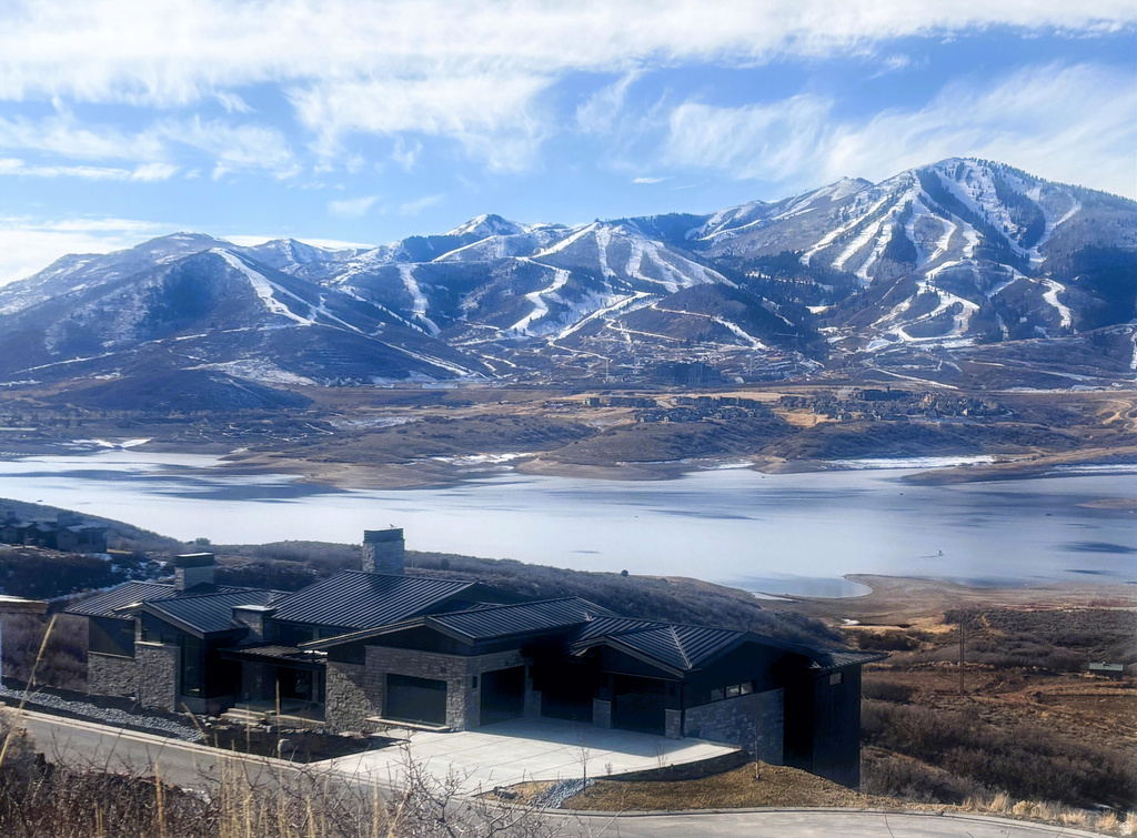 688 E LONGVIEW DR Hideout, UT 84036