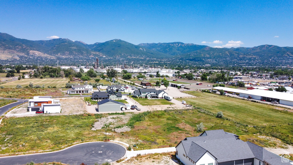 Drone / aerial view featuring a mountain view