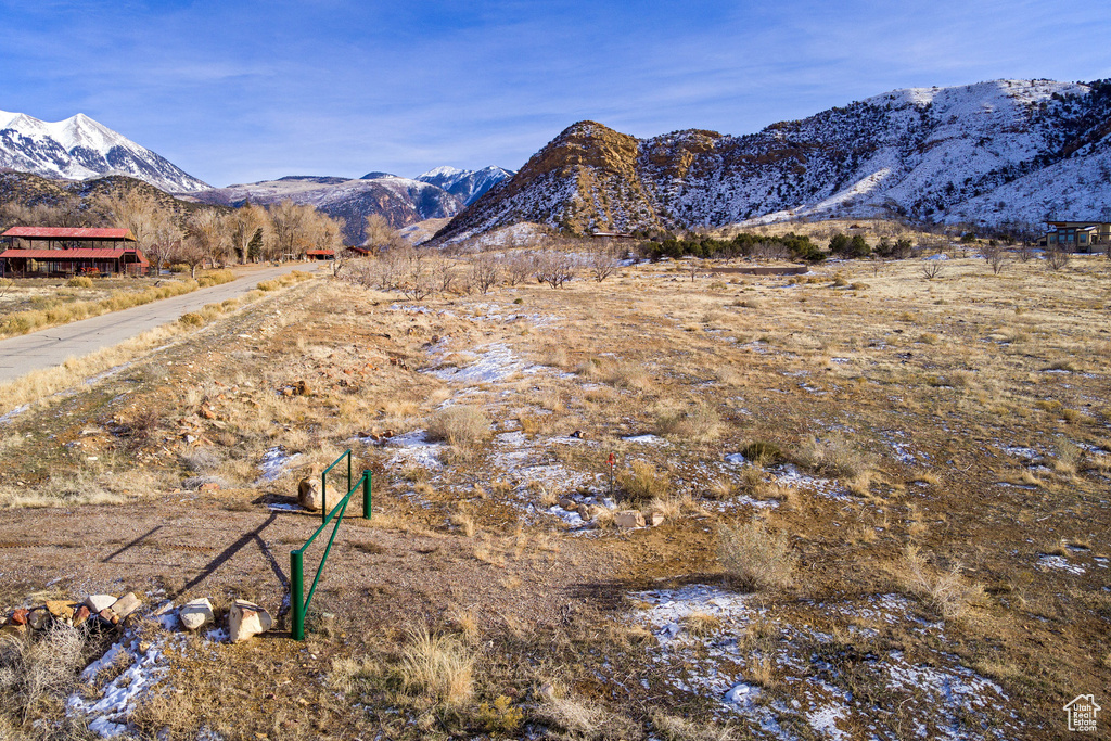 300 S PACK CREEK RD Moab, UT 84532