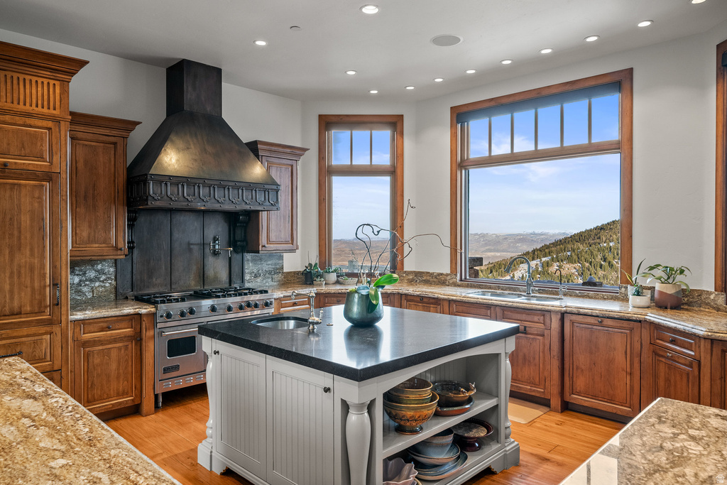 110 WHITE PINE CANYON RD Park City, UT 84060