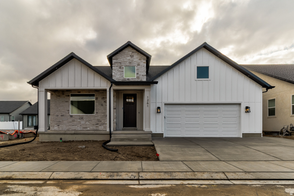 1261 W Moon Way #133