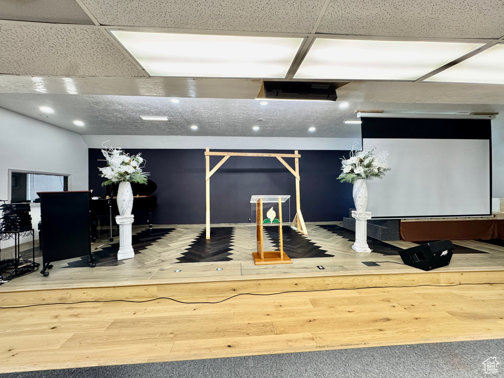 Interior space featuring recessed lighting