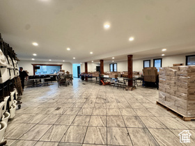 Building lobby featuring recessed lighting