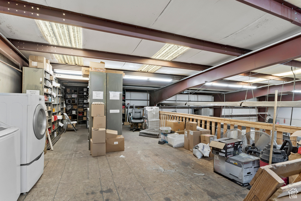 Basement with washing machine and dryer