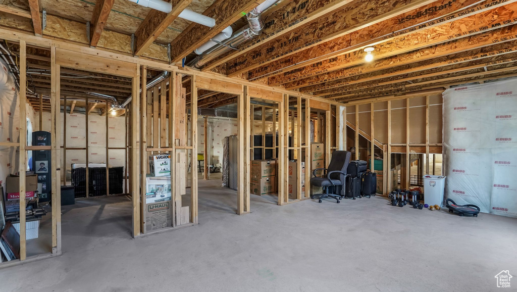 Misc room with concrete flooring