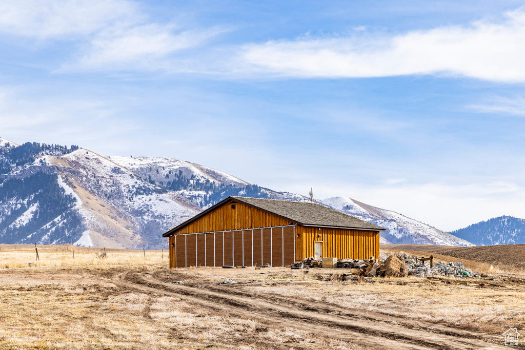 View of pole building featuring a mountain view