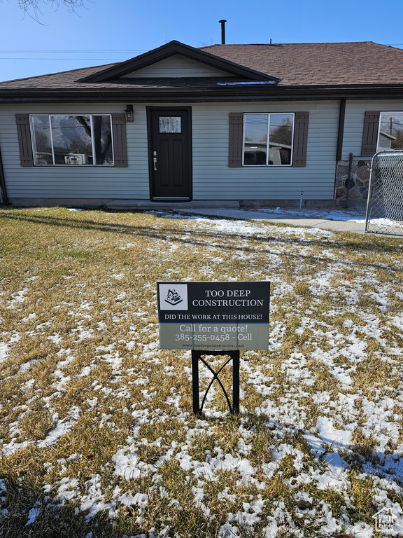 View of front of property