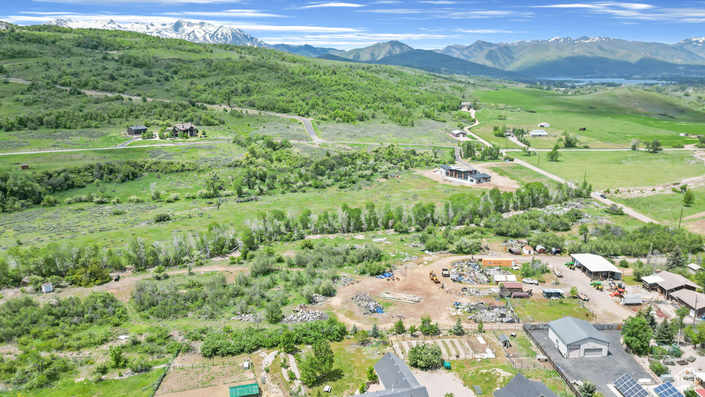 Drone / aerial view featuring a mountain view