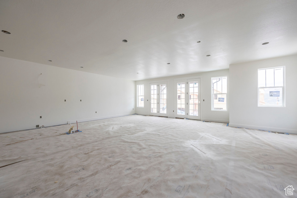 Photo 7 for MLS #2055719 at 6048 N Fairview Rd #220
