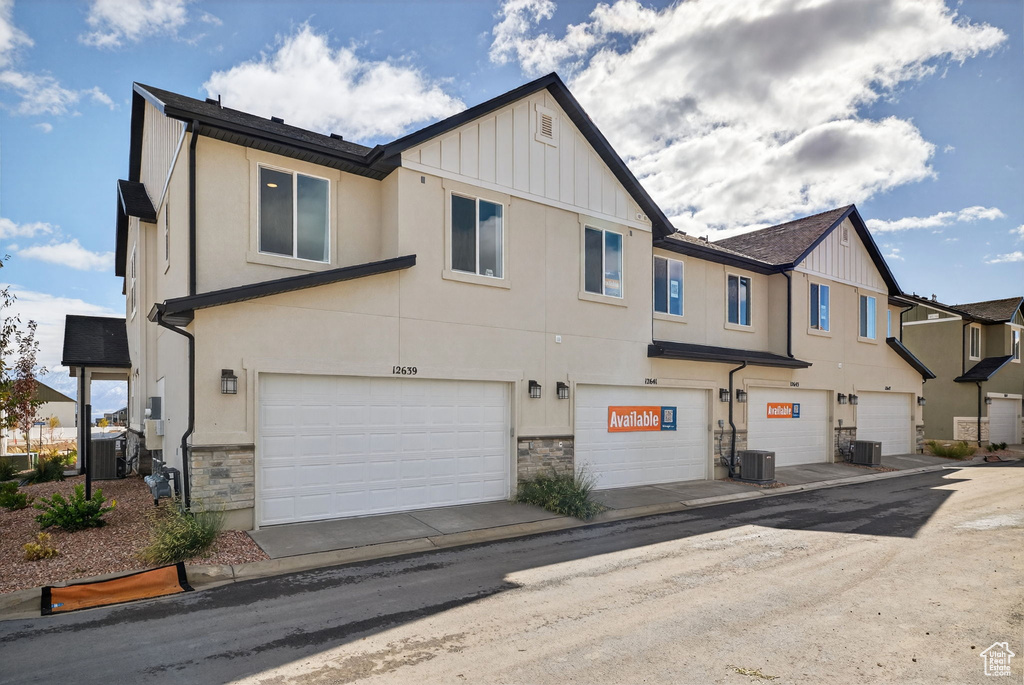 Photo 27 for MLS #2055985 at 12641 S High View Ln #129