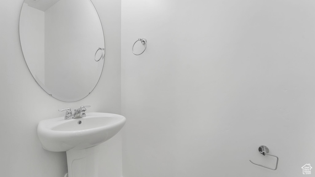 Bathroom with a sink