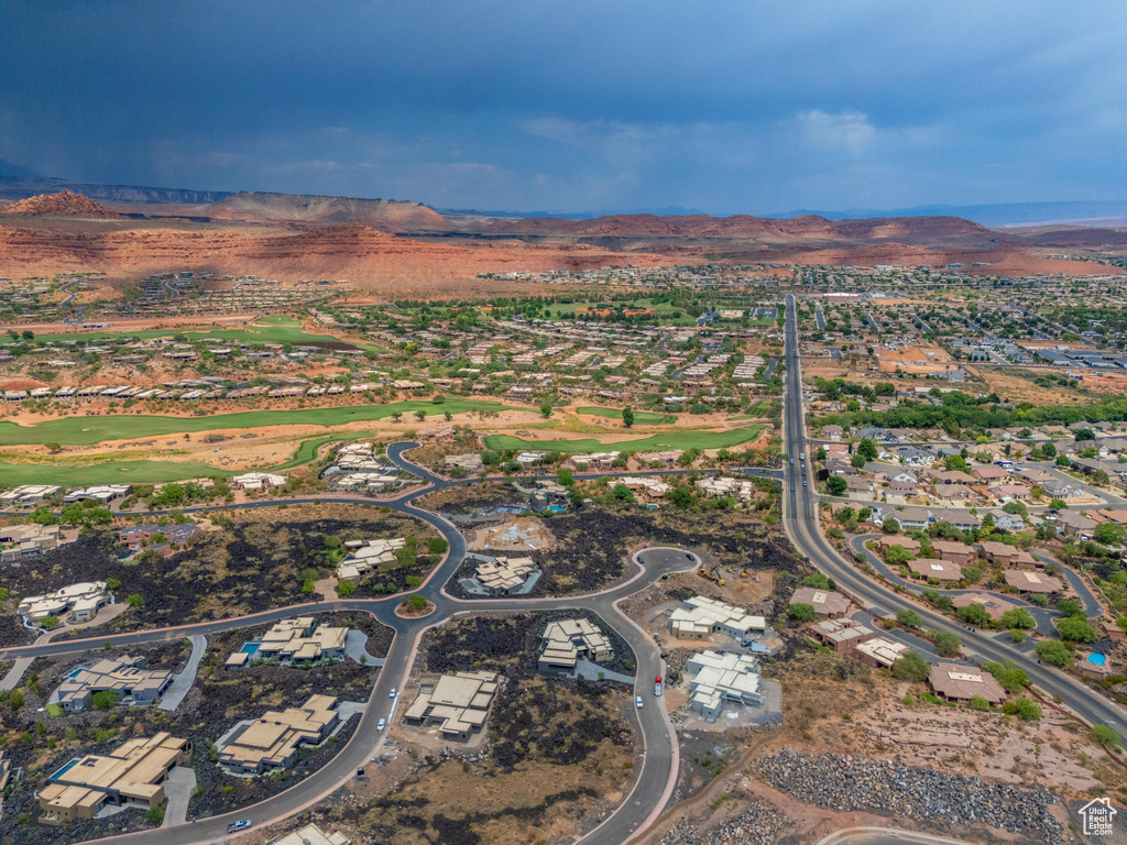 Drone / aerial view featuring a mountain view