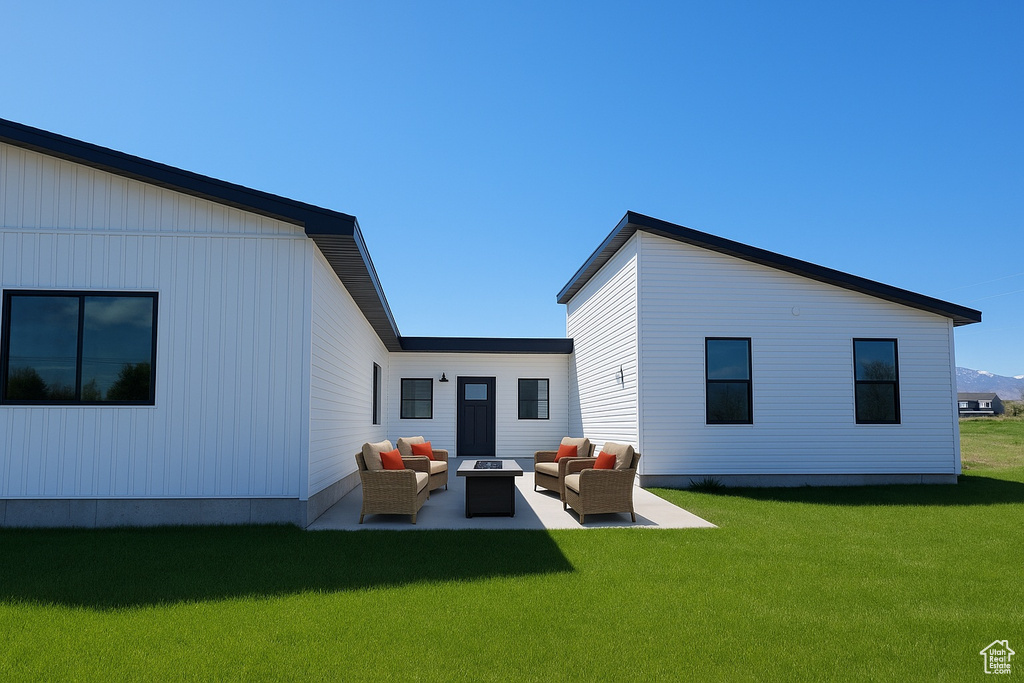 Photo 3 for MLS #2056130 at 15 S 400 West