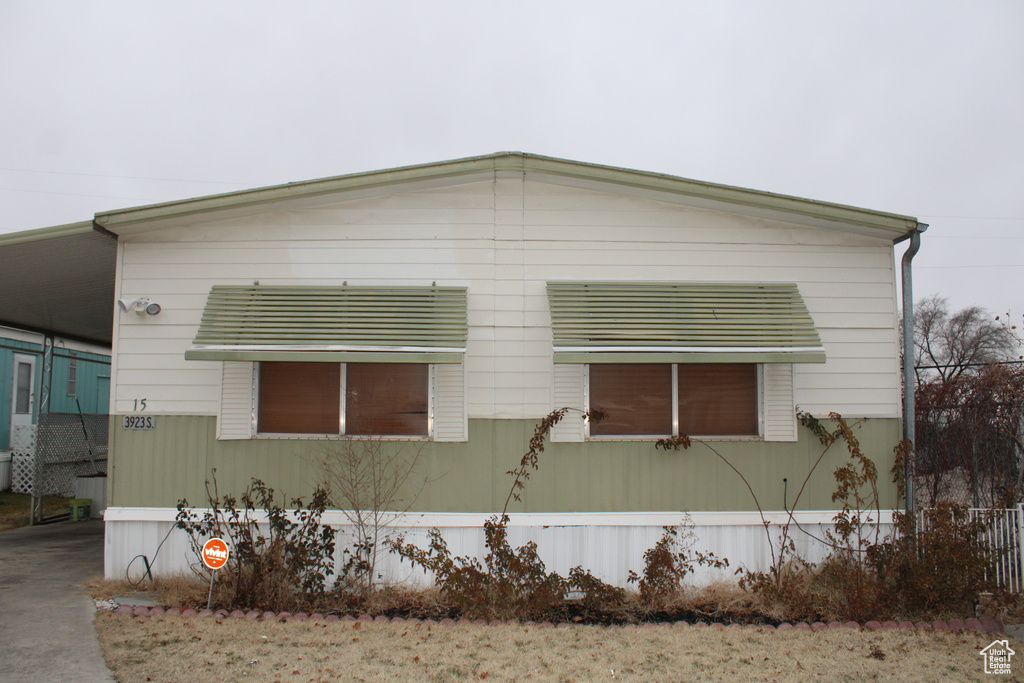 Photo 2 for MLS #2056257 at 3923 S 1975 West #15