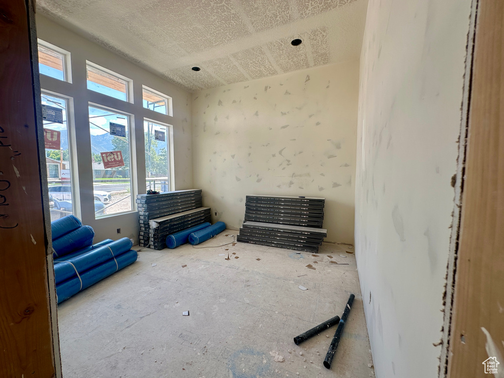 3094 S 2300 E Millcreek, UT 84109