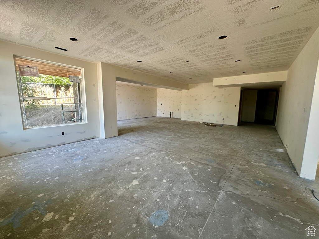 3094 S 2300 E Millcreek, UT 84109
