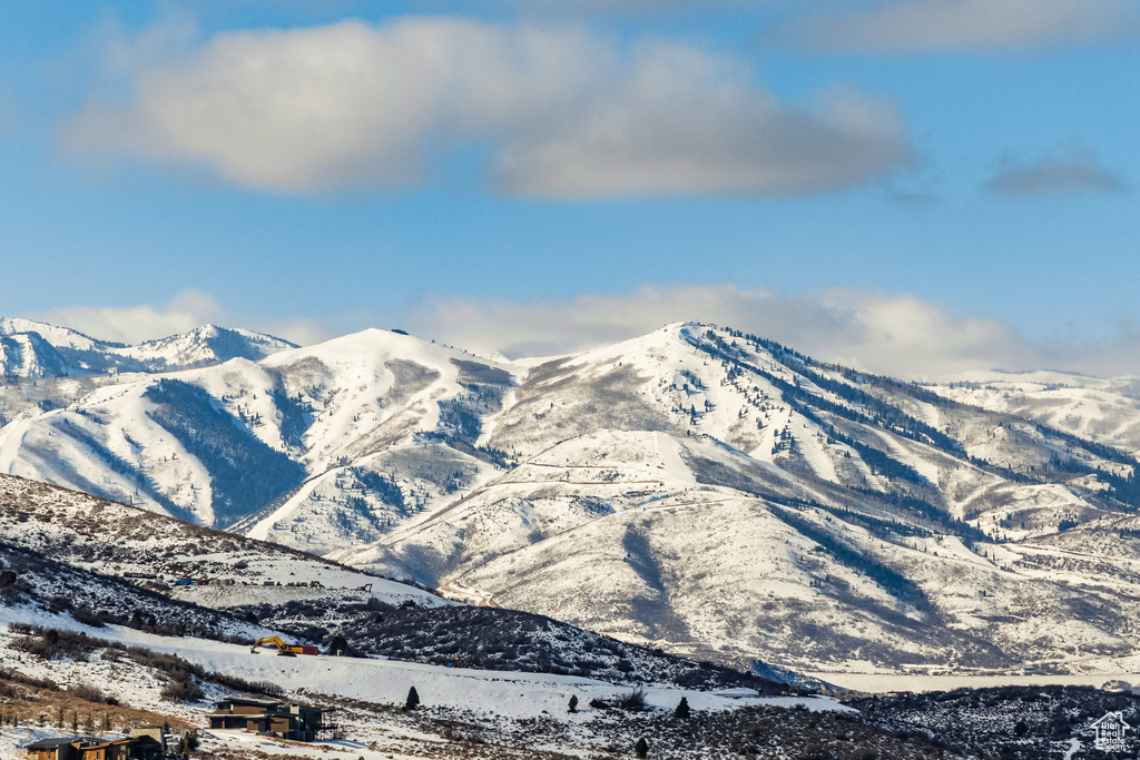 View of mountain feature