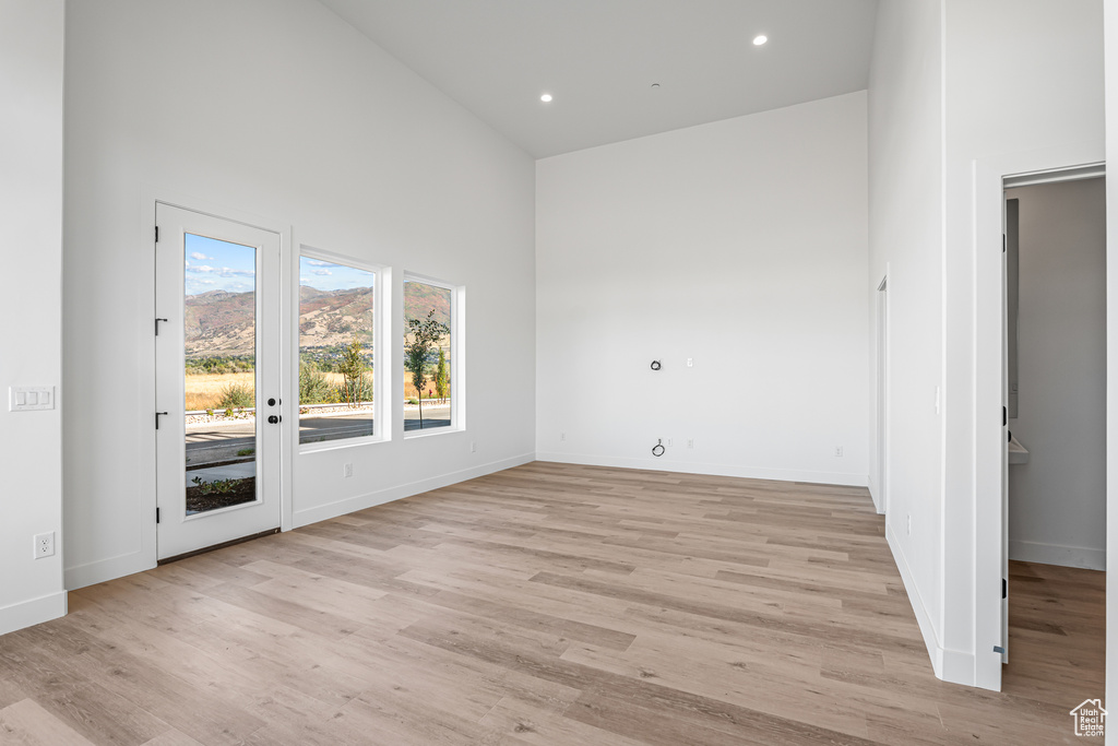 1493 W BURKE LN #101 Farmington, UT 84025