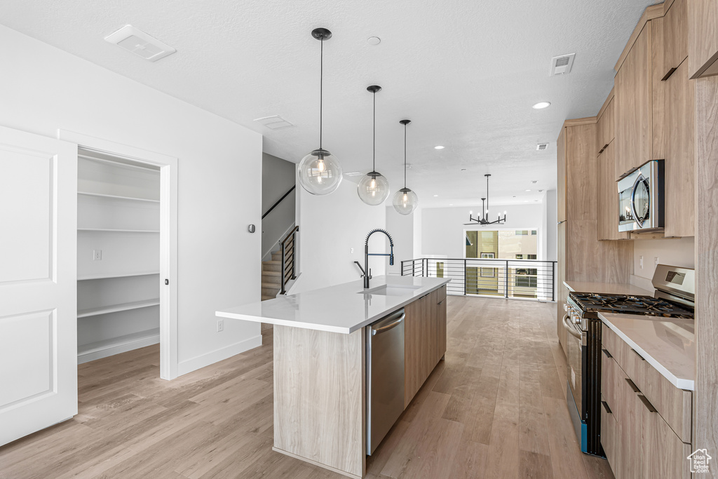 1493 W BURKE LN #101 Farmington, UT 84025